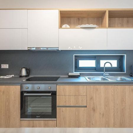 Newly Renovated Apt In The Heart Of Kerameikos เอเธนส์ ภายนอก รูปภาพ