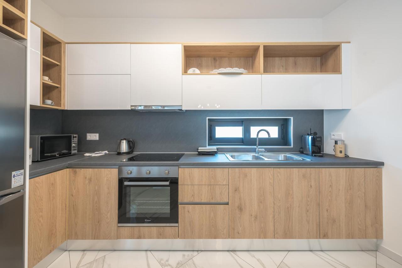 Newly Renovated Apt In The Heart Of Kerameikos เอเธนส์ ภายนอก รูปภาพ