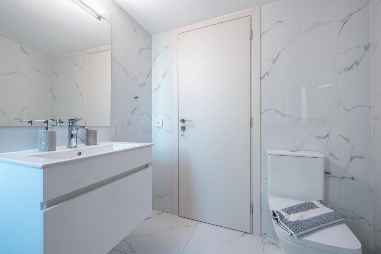 Newly Renovated Apt In The Heart Of Kerameikos เอเธนส์ ภายนอก รูปภาพ