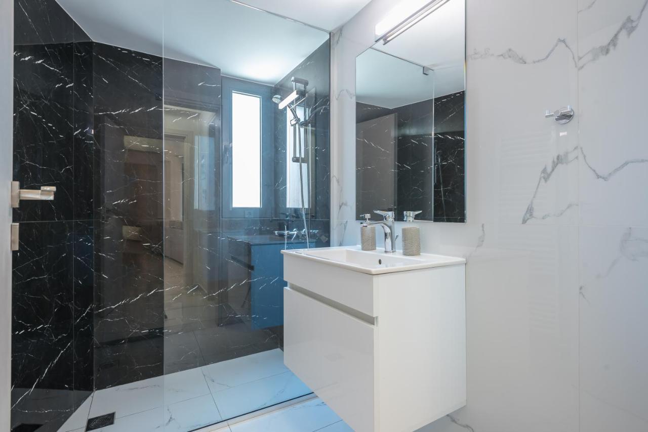Newly Renovated Apt In The Heart Of Kerameikos เอเธนส์ ภายนอก รูปภาพ